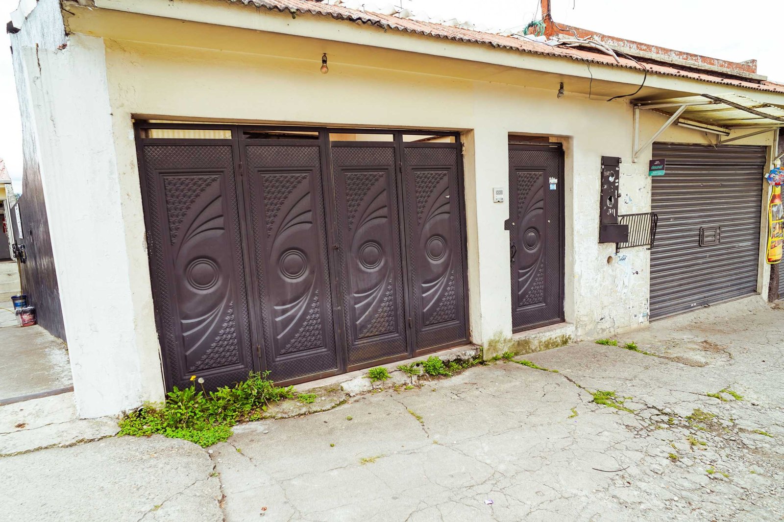 Casa con Local Comercial en Venta, Av de las Américas, Miraflores