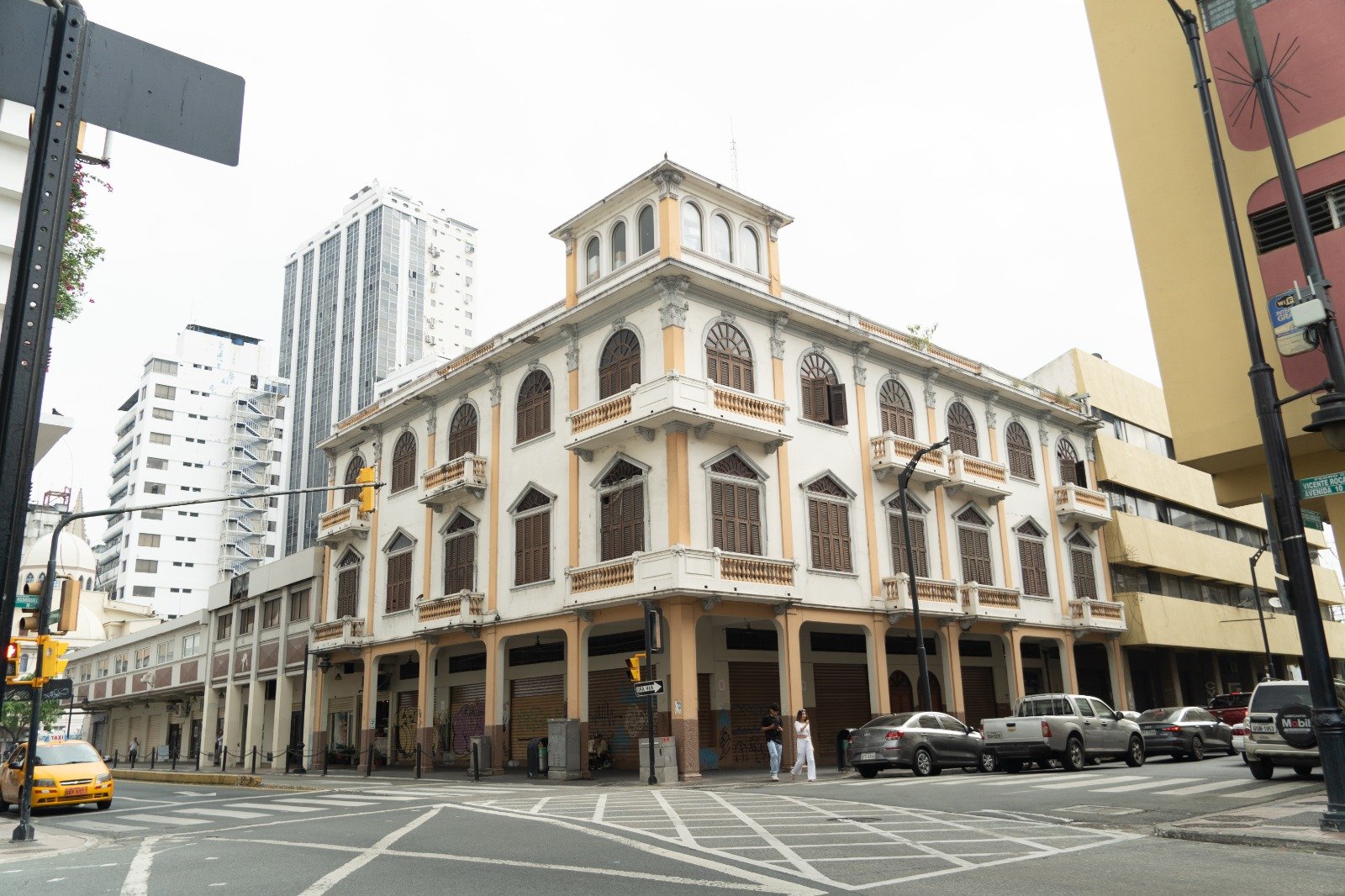  Edificio en Centro de Guayaquil 