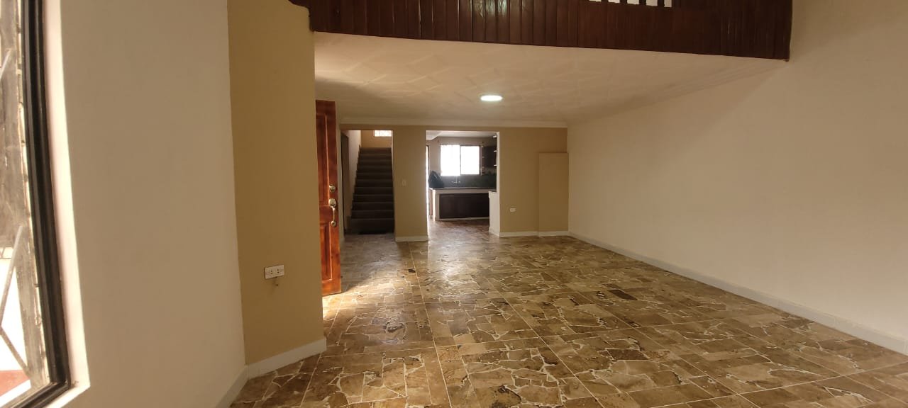 Casa en Venta, Sector Cañaribamba, Cuenca - Imagen 4