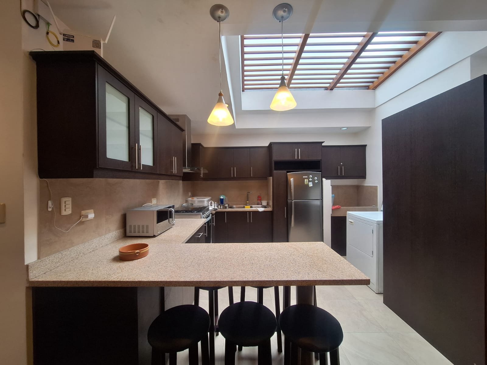 En Renta Bonito Departamento Amoblado, Sector Primero de Mayo - Imagen 3