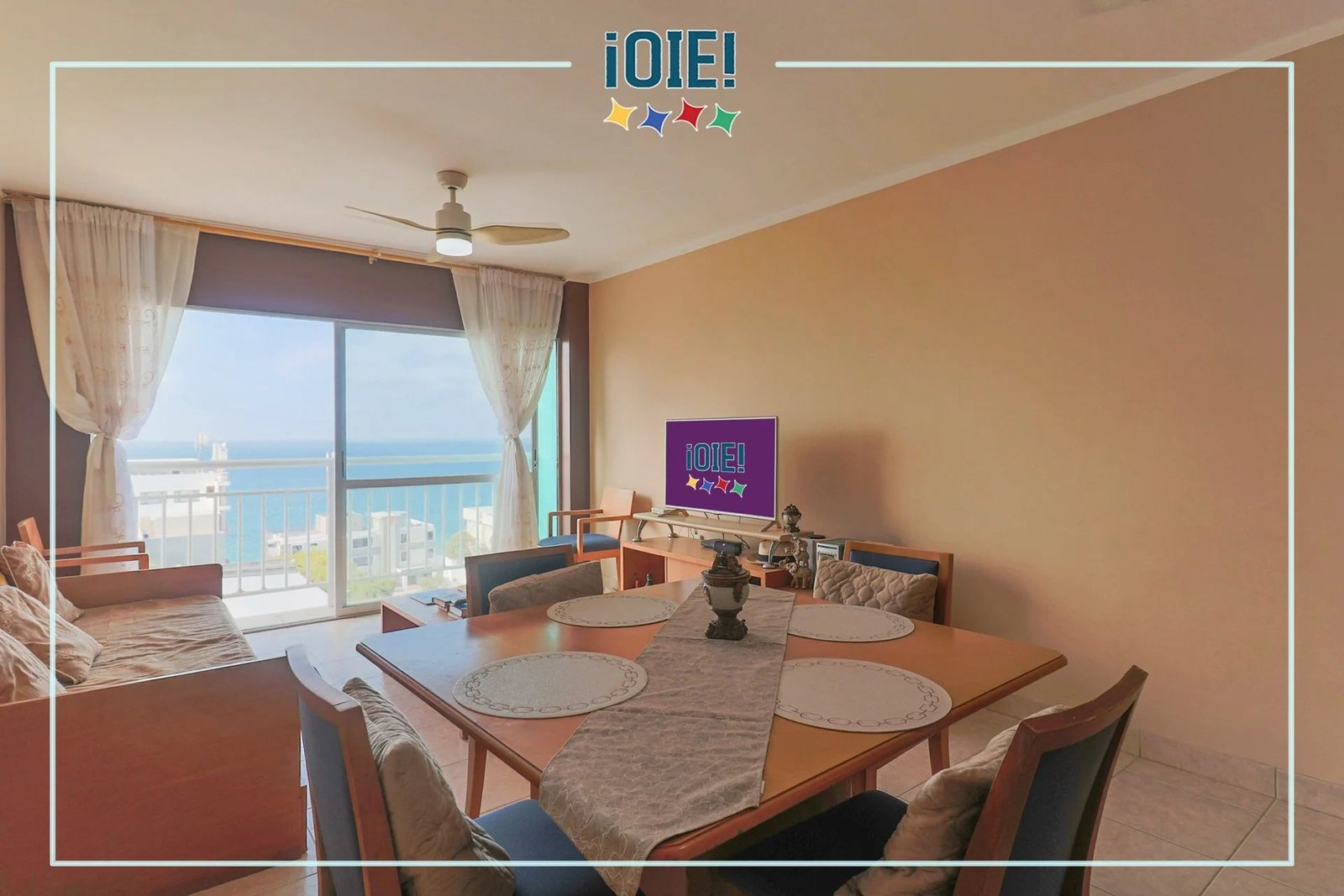 Apartamento de 2 dormitorios con vista al mar situado en la zona turística de la ciudad de Manta