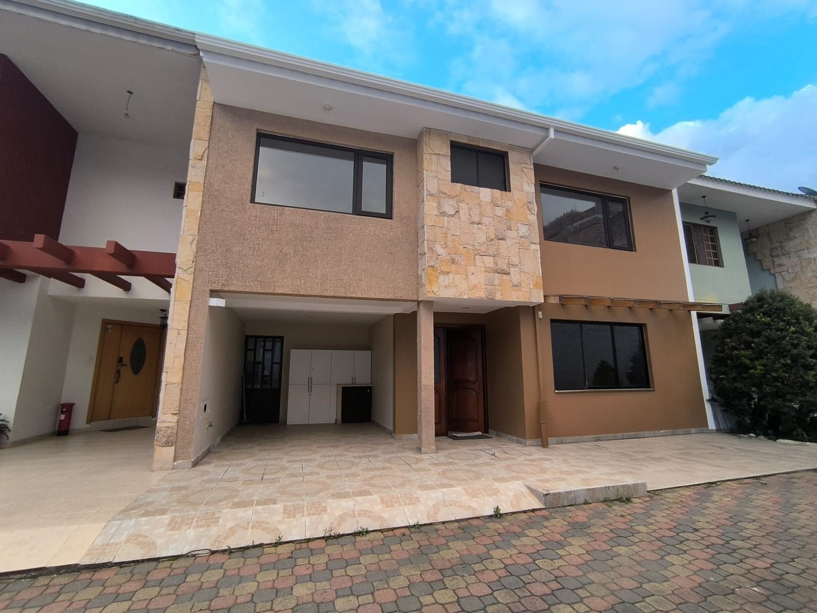 Casa en Venta, Sector Mall del Río, Cuenca