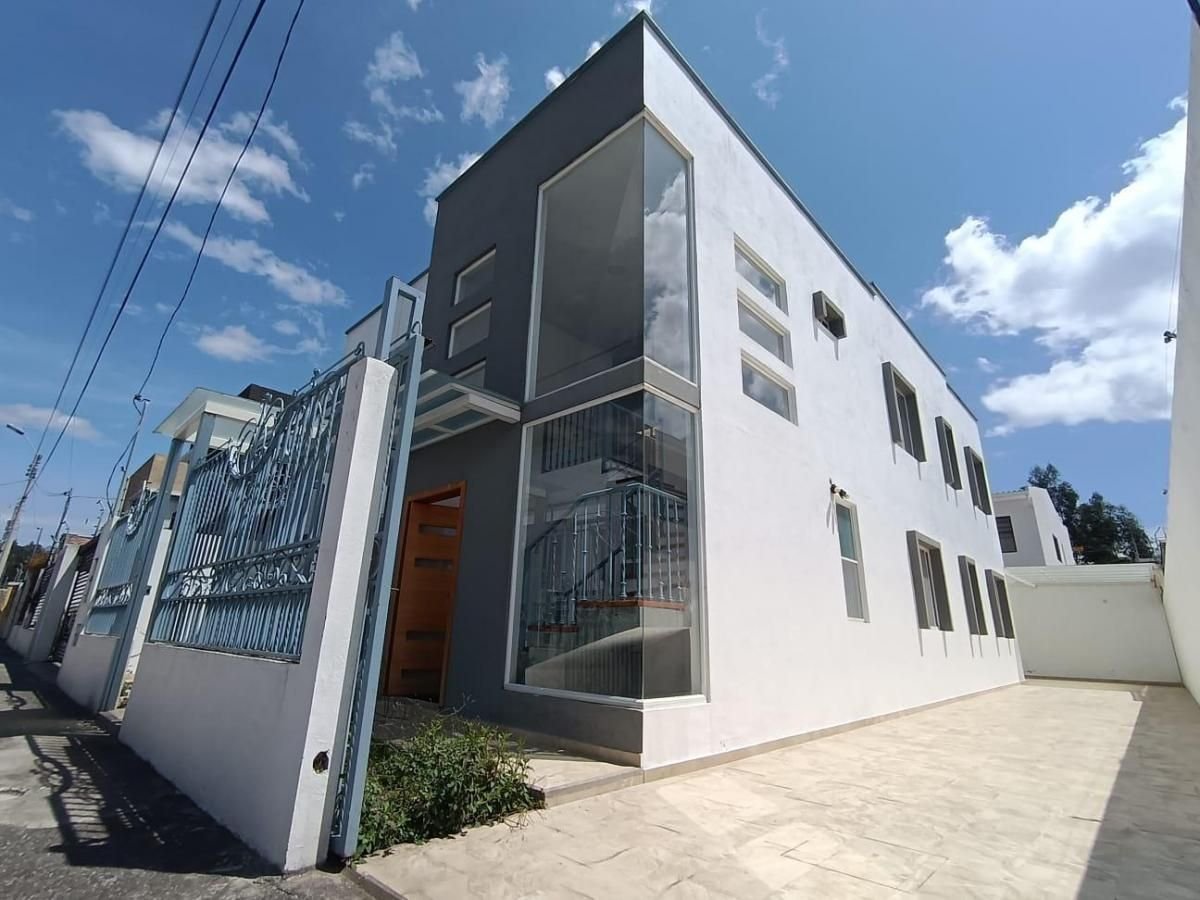 CASA EN VENTA CUENCA - RICAURTE