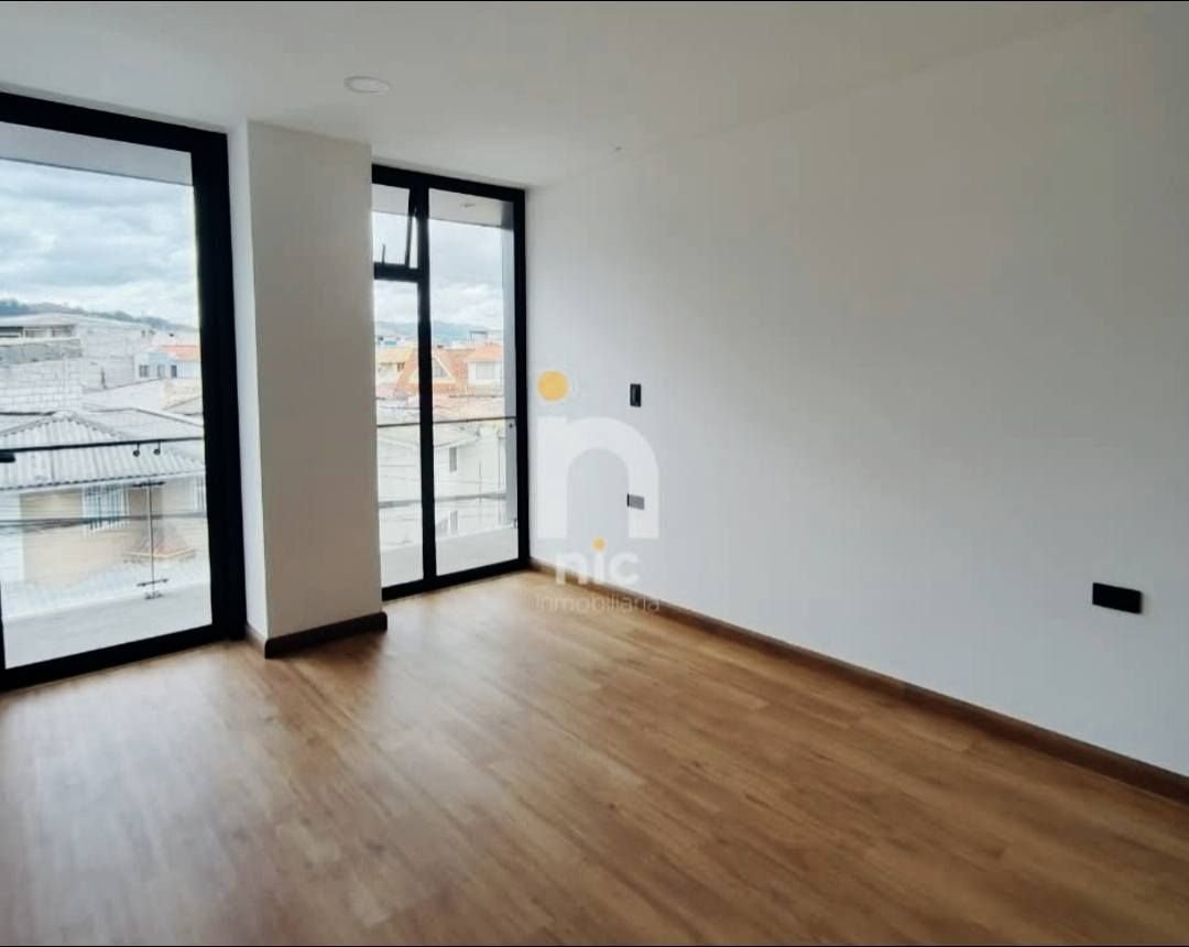 DEPARTAMENTO EN RENTA  AV. GUAPONDELIG - CUENCA