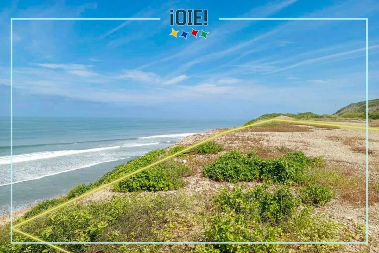 EN VENTA: Gran terreno frente al mar en San Lorenzo, Manta Oportunidad de desarrollo inmobiliario frente al mar