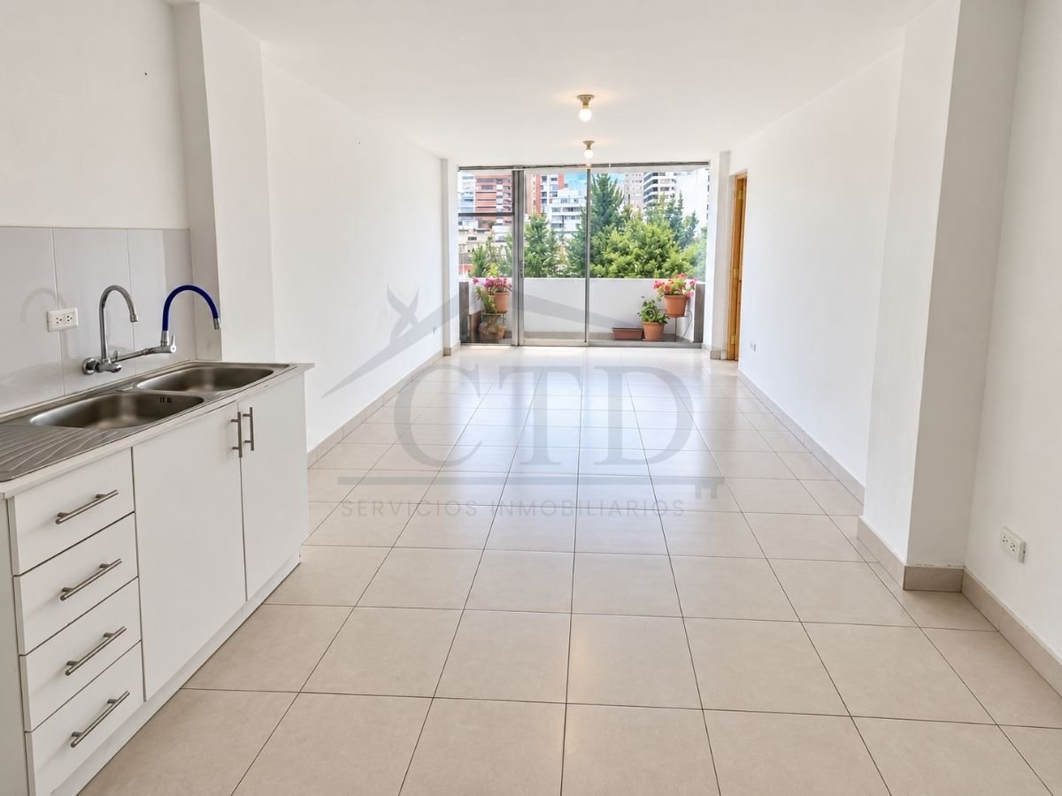 Oficina en Venta – Sector 6 de diciembre y Colon | $69.000
